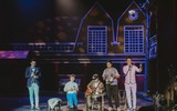 Đàm Vĩnh Hưng trích nửa tỉ đồng từ liveshow ủng hộ đồng bào vùng lũ quét