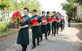 Lê Phương và chồng trẻ không ngừng thể hiện tình yêu tại lễ cưới