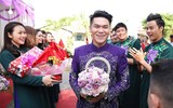 Lê Phương và chồng trẻ không ngừng thể hiện tình yêu tại lễ cưới
