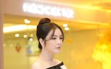 Lý Nhã Kỳ mặc váy 2 tỷ đồng, đấu giá ​dây chuyền 400 triệu đồng