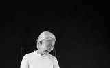 Vy Oanh ra mắt album và bộ ảnh xúc động về tình mẫu tử
