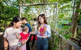 Mỹ Linh, Thanh Tú giản dị tổ chức vui Trung thu cho trẻ em có hoàn cảnh khó khăn