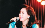 Ngỡ ngàng trước đẹp thời trẻ của nữ danh ca Thanh Tuyền