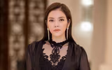 Lý Nhã Kỳ nổi bật bên dàn người đẹp 