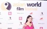 Hà Phương lộng lẫy sánh vai với dàn sao Hollywood