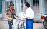Bất ngờ với hình ảnh Chế Linh đạp xe, nhâm nhi trà đá vỉa hè Hà Nội
