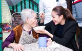 Phạm Hương nhảy flashmob cùng hàng nghìn sinh viên