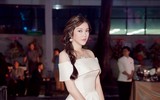 Lý Nhã Kỳ hóa nàng Lọ Lem với bộ váy khoe vai trần gợi cảm
