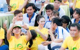 Lý Nhã Kỳ chạy bộ cùng hàng nghìn tình nguyện viên