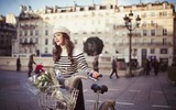 Lý Nhã Kỳ từng bị nhầm là nhân viên vì...quá trẻ