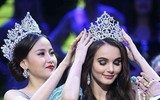 Khánh Ngân và Ngọc Tình cùng ngồi 