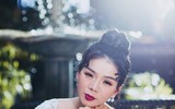 Lệ Quyên bất ngờ mặc váy cưới sau 7 năm kết hôn