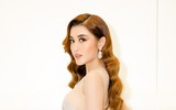 Á hậu Huyền My thận trọng khi mặc váy có đường cắt xẻ táo bạo