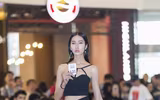 Xuất hiện gương mặt giống hệt Hoàng Thùy