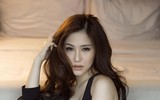 Hương Tràm tung bộ ảnh nóng bỏng mừng sinh nhật tuổi 23