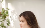 Lý Nhã Kỳ bất ngờ làm bà chủ quán cafe