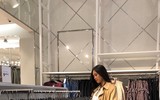 Tiểu Vy khoe vẻ đẹp mộc mạc và phong thái rạng ngời tại Paris