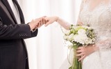 Lộ ảnh cưới của NSND Trung Hiếu và vợ 