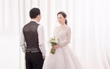 Lộ ảnh cưới của NSND Trung Hiếu và vợ 