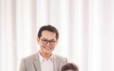 Lộ ảnh cưới của NSND Trung Hiếu và vợ 