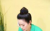 Á hậu Trịnh Kim Chi quây quần bên gia đình gói bánh chưng đón Tết