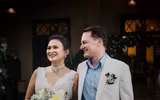 Chồng cũ Hồng Nhung lấy vợ mới, cận cảnh đôi 