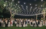 Chồng cũ Hồng Nhung lấy vợ mới, cận cảnh đôi 