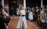 Chồng cũ Hồng Nhung lấy vợ mới, cận cảnh đôi 