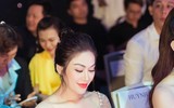 Hoa hậu Áo dài Tuyết Nga gây ấn tượng với trang phục xẻ cao táo bạo