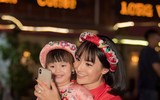 Hồng Quế đưa con gái lên sân khấu diễn áo dài cho bạn thân - Hoa hậu Ngọc Hân