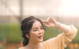 Khoảnh khắc đời thường của Lý Nhã Kỳ: hái hoa, thu hoạch rau củ quả
