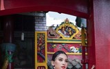 Hoa hậu Tiểu Vy khoe sắc trong trang phục áo dài đón Tết