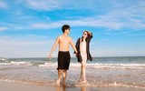 Khánh Thi khoe vóc dáng nóng bỏng ở tuổi U40