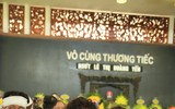 Nghệ sĩ xúc động rơi nước mắt tiễn đưa NSƯT Hoàng Yến
