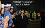Nghệ sĩ xúc động rơi nước mắt tiễn đưa NSƯT Hoàng Yến