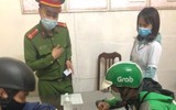 Hà Nội tiếp tục nhắc nhở, xử phạt nhiều trường hợp không đeo khẩu trang nơi công cộng
