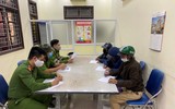 Hà Nội tiếp tục nhắc nhở, xử phạt nhiều trường hợp không đeo khẩu trang nơi công cộng