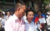 Buổi thi THPT quốc gia đầu tiên diễn ra trong tiết trời nắng nóng