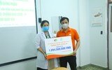 [Ảnh] Dân công sở gói quà, sáng tác nhạc tặng y bác sĩ tuyến đầu chống dịch Covid-19