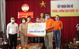 [Ảnh] Dân công sở gói quà, sáng tác nhạc tặng y bác sĩ tuyến đầu chống dịch Covid-19