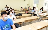 [Ảnh] Sau 3 tháng nghỉ học từ Tết, sinh viên được nhận món quà bất ngờ ngày đầu tiên đến trường