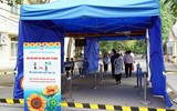 [Ảnh] Sau 3 tháng nghỉ học từ Tết, sinh viên được nhận món quà bất ngờ ngày đầu tiên đến trường