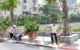 [Ảnh] Sau 3 tháng nghỉ học từ Tết, sinh viên được nhận món quà bất ngờ ngày đầu tiên đến trường