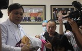 Vỡ òa ngày Đỗ Bình An - con trai sản phụ ung thư giai đoạn cuối xuất viện