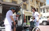 Vỡ òa ngày Đỗ Bình An - con trai sản phụ ung thư giai đoạn cuối xuất viện