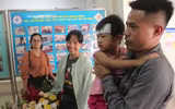 Vỡ òa ngày Đỗ Bình An - con trai sản phụ ung thư giai đoạn cuối xuất viện