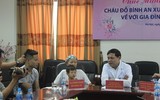 Vỡ òa ngày Đỗ Bình An - con trai sản phụ ung thư giai đoạn cuối xuất viện