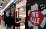 Người Hà Nội ùn ùn mua sắm ngày Black Friday