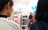 Người Hà Nội ùn ùn mua sắm ngày Black Friday