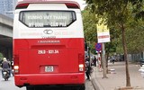 [Ảnh] Cận cảnh xe khách coi đường vành đai 3 như... bến xe